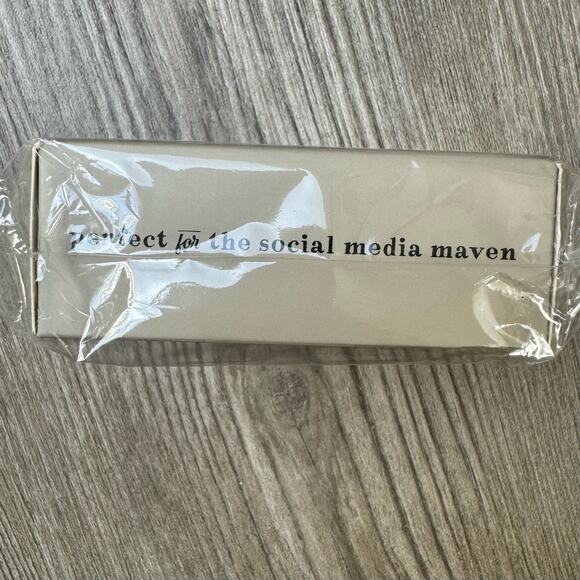 NWT Pottery Barn Ray of Light Power Bank Photo Light Touch-up Mirror Selfie - Picture 5 of 6